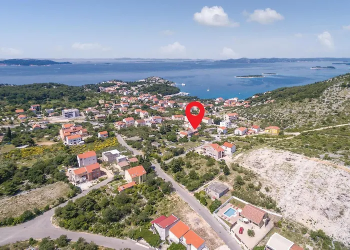 Holiday home Awesome In