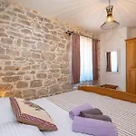 Holiday home Awesome In *